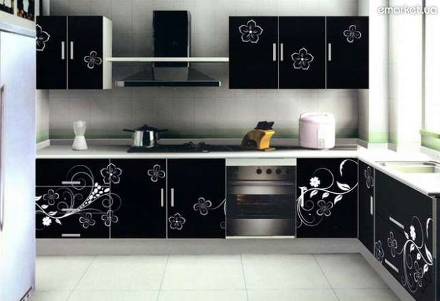 Дизайн черной угловой кухни