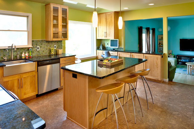 Фото кухни зеленого цвета