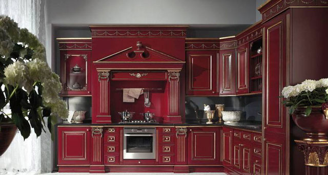 бордовая кухня с черной столешницей в классическом стиле